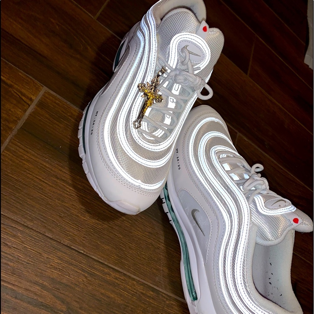 Jesus shoes - Picture 1 of 1